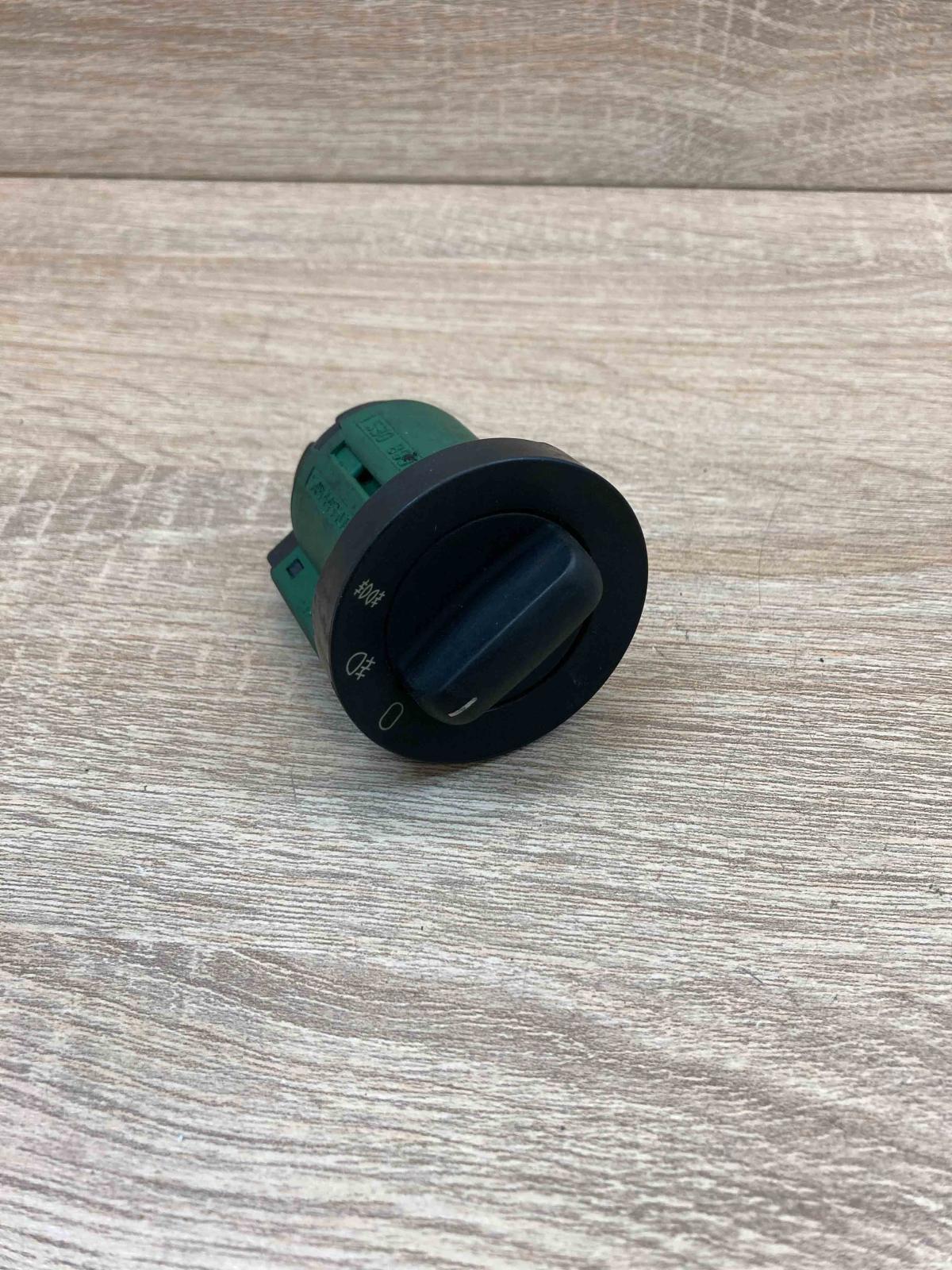 530893 549445500  Light switch BMW 7 E38