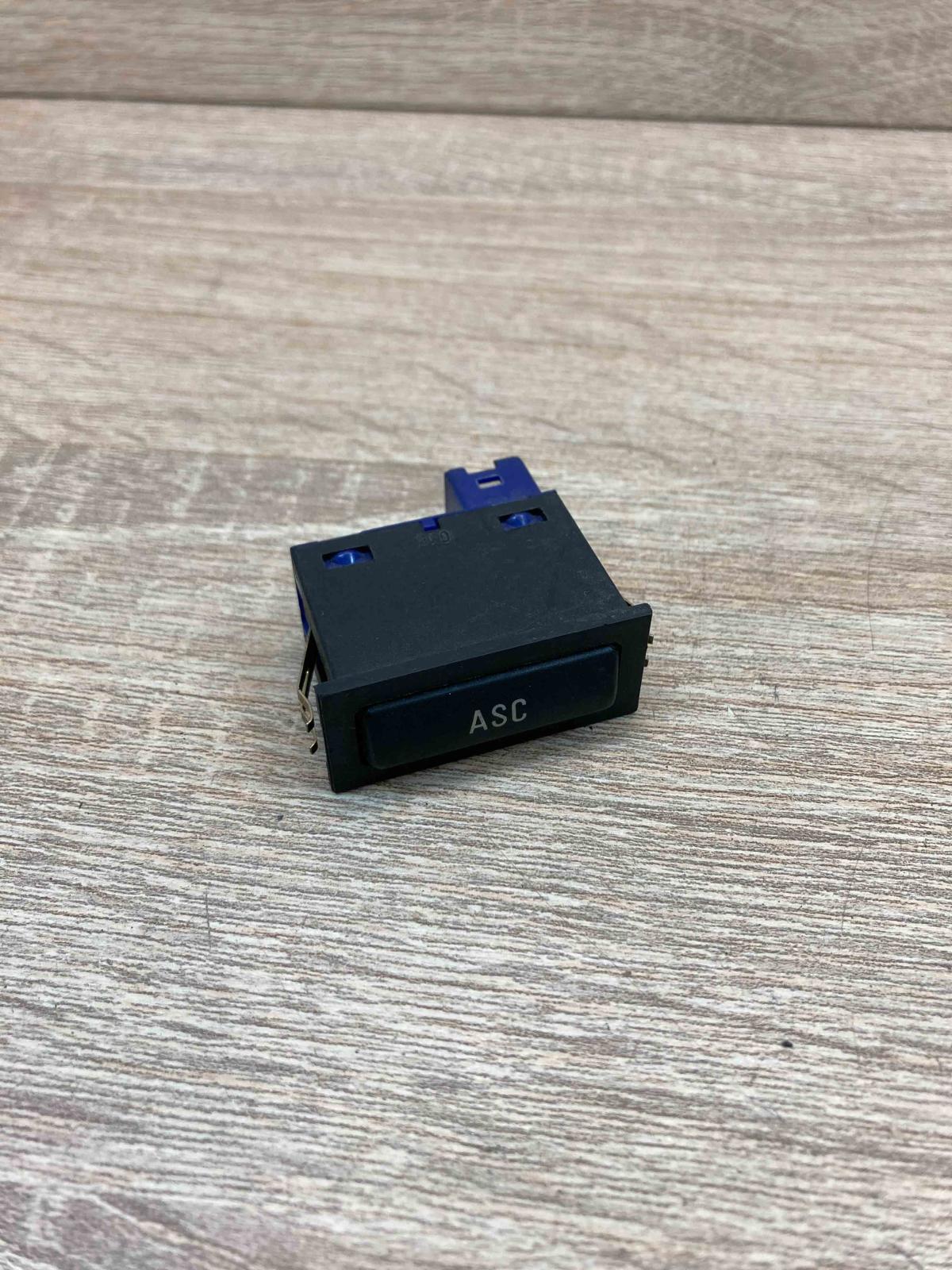 8363694 03052310  Traction control (ASR) switch BMW 7 E38