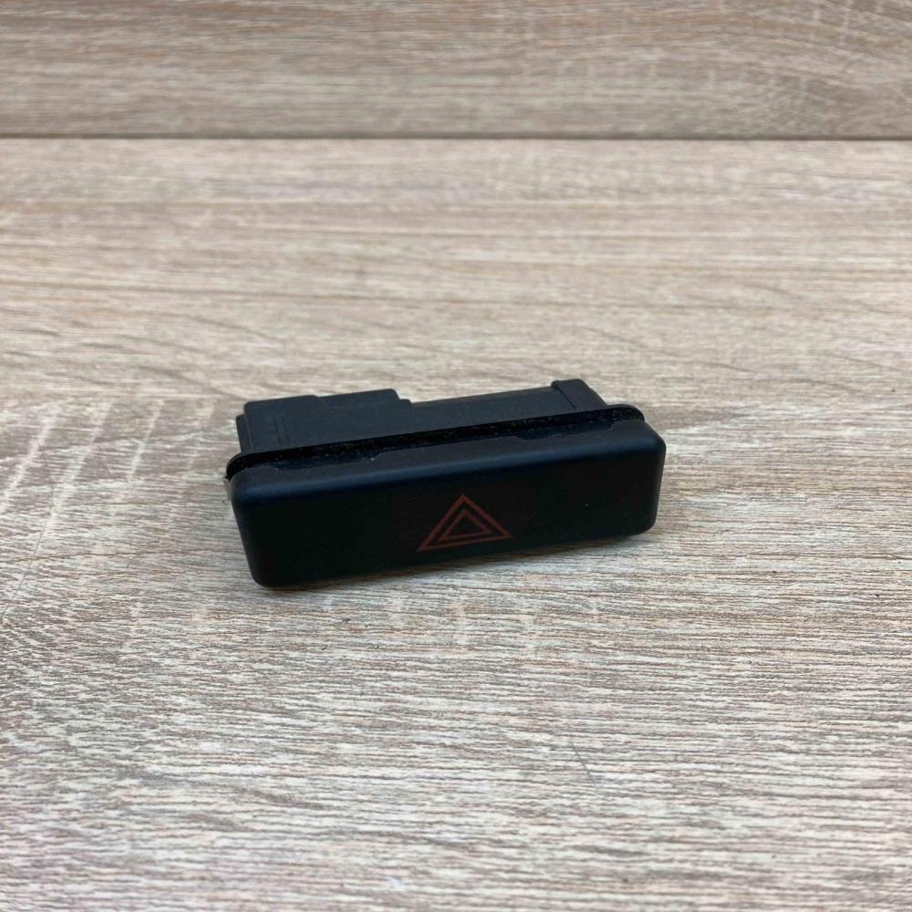 8350947   Hazard light switch BMW 5 E39