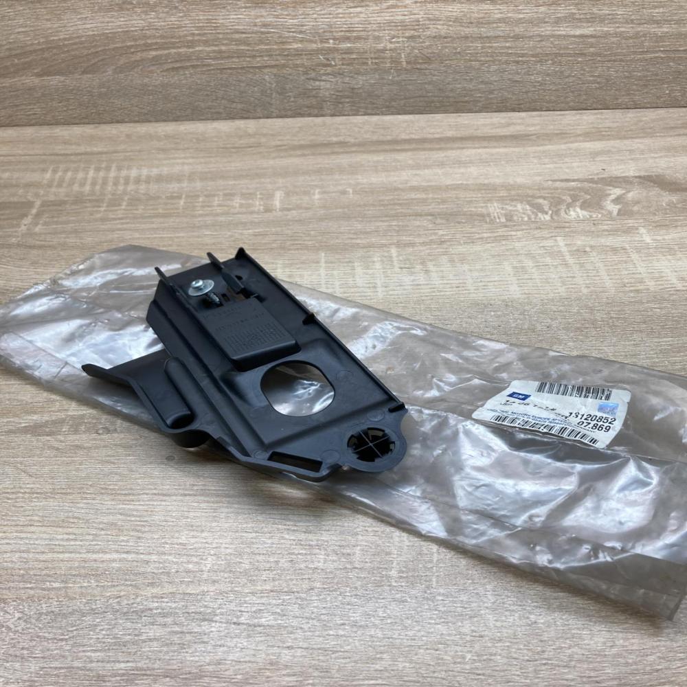 13120852 1406189  Fender mounting bracket Opel Corsa C