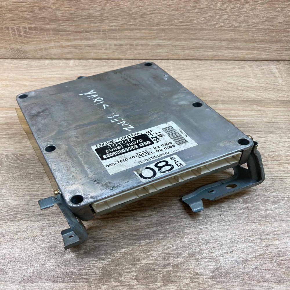89661 52070 211000 5980  Engine control unit/module ECU Toyota Yaris