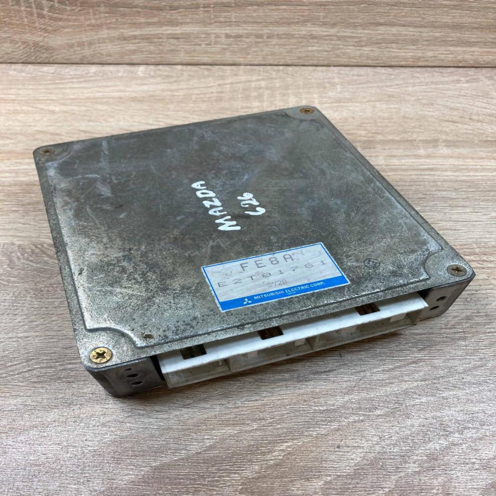 E2T01781 FE8A 8Y28 Engine control unit/module ECU Mazda 626