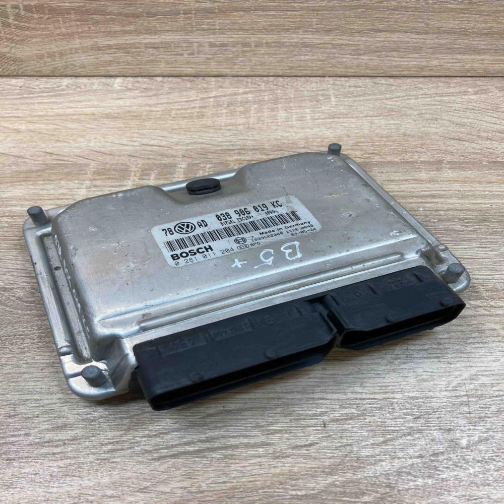 038906019KC 0281011204  Engine control unit/module ECU Volkswagen PASSAT B5.5