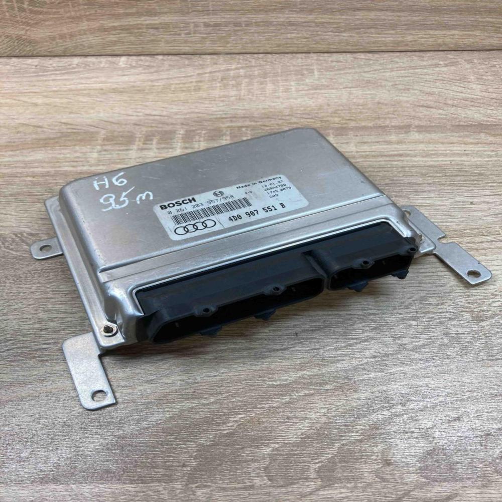 4D0907551B 0261203957  Engine control unit/module ECU Audi A6 S6 C4 4A