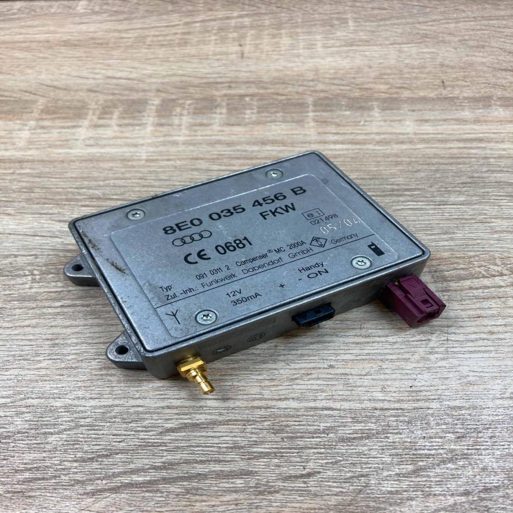 8E0035456B   Aerial antenna amplifier Audi A8 S8 D3 4E