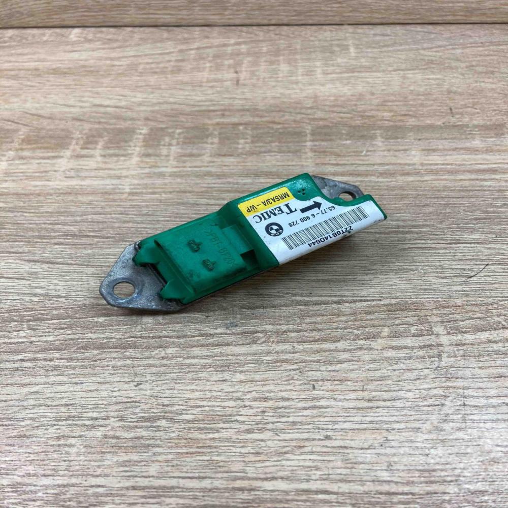 6900728   Airbag deployment crash/impact sensor BMW X5 E53