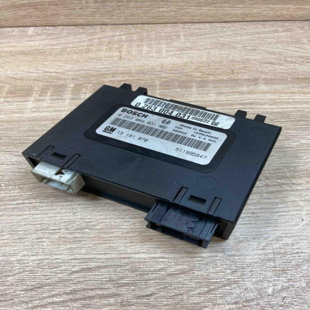 0263004031 13181070  Parking PDC control unit/module Opel Signum