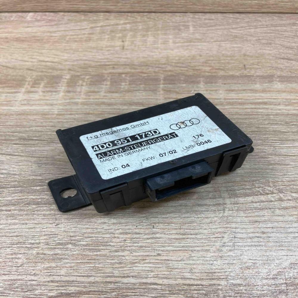4D0951173D   Alarm control unit/module Audi A6 S6 C5 4B