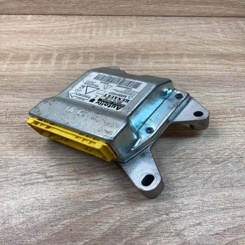 8200410977 603947700  Airbag control unit/module Renault Laguna II
