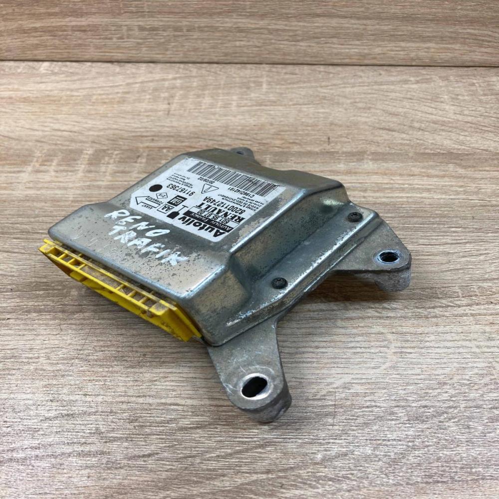 601959700 8200112749A  Airbag control unit/module Opel Vivaro