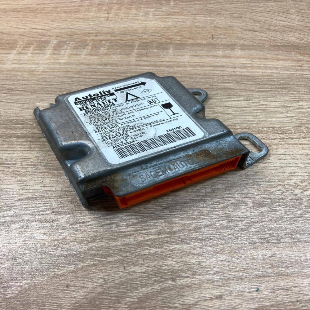 550804400 8200018830A  Airbag control unit/module Renault Laguna I
