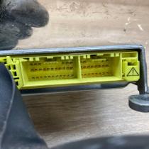 89170 02270 210213 102  Airbag control unit/module Toyota Corolla E120 E130