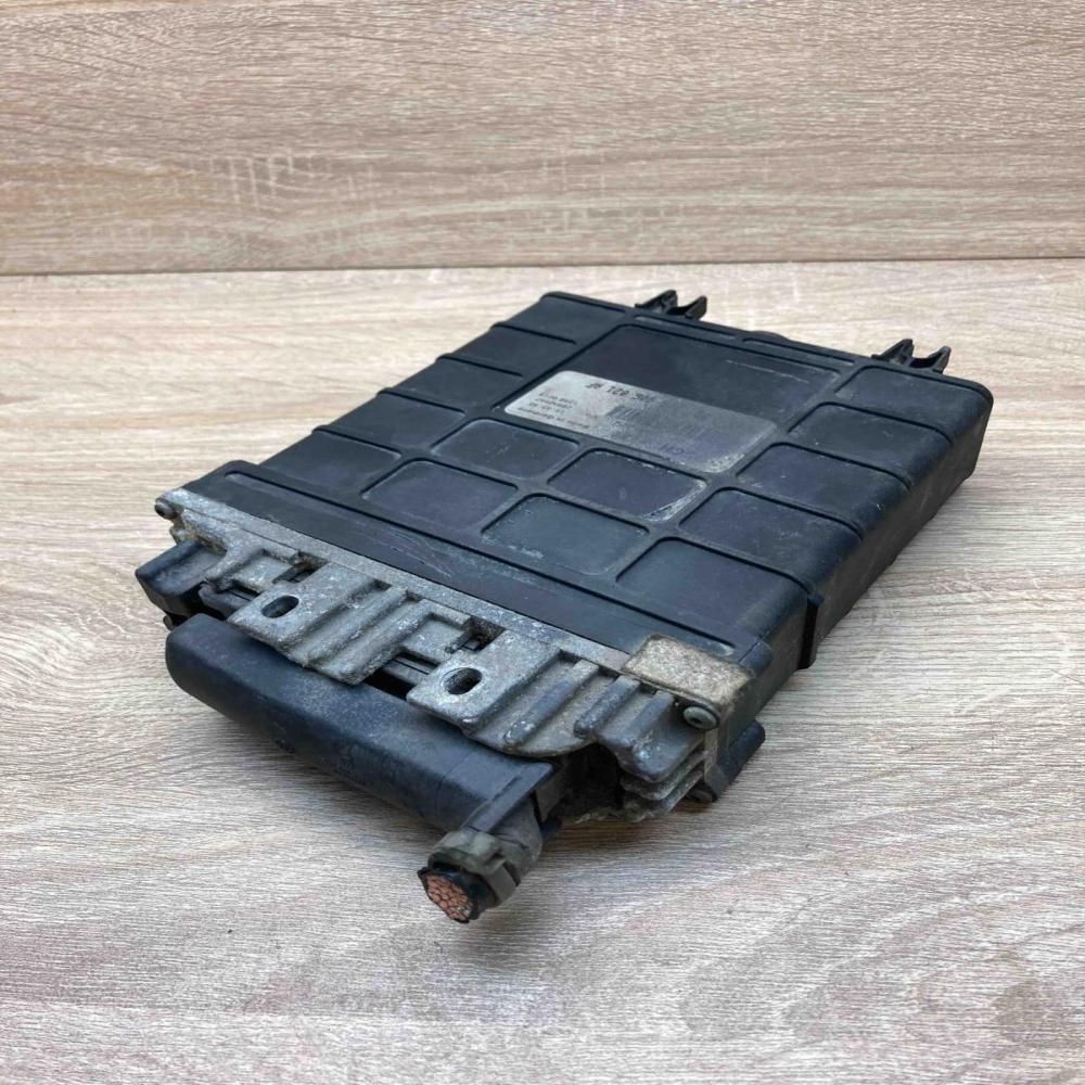 028906021AF   Engine control unit/module ECU Volkswagen Golf III