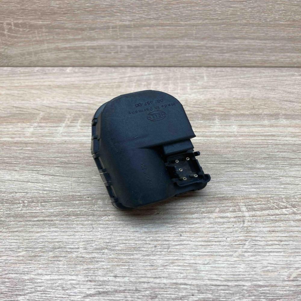 007457 00   Headlight level adjustment motor Mercedes-Benz E W210