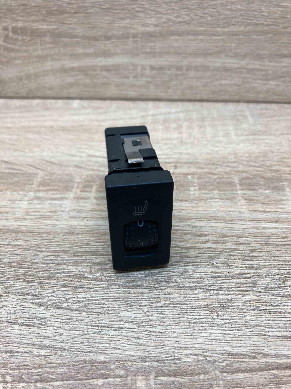 3B0963564D Seat Heater  Seat heating switch Volkswagen PASSAT B5.5