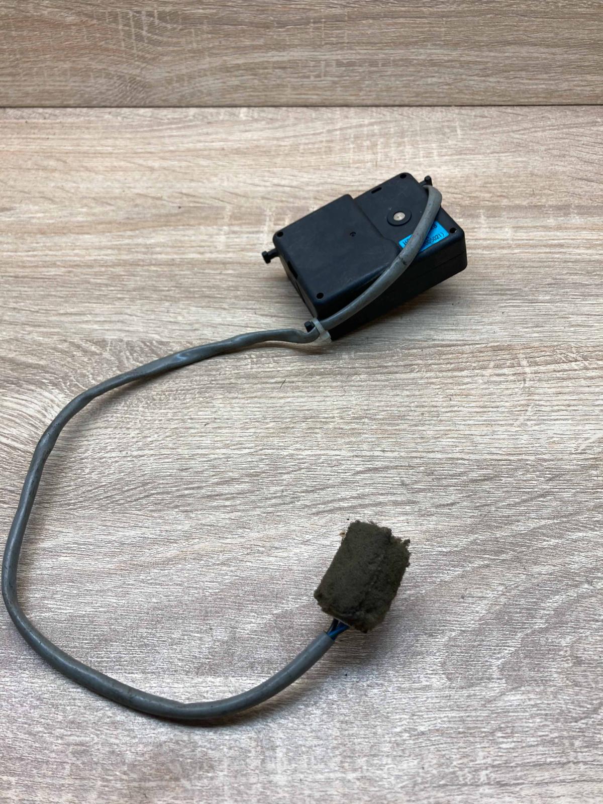 HB600GA5RB 2005021  Air flap motor/actuator Mazda 626