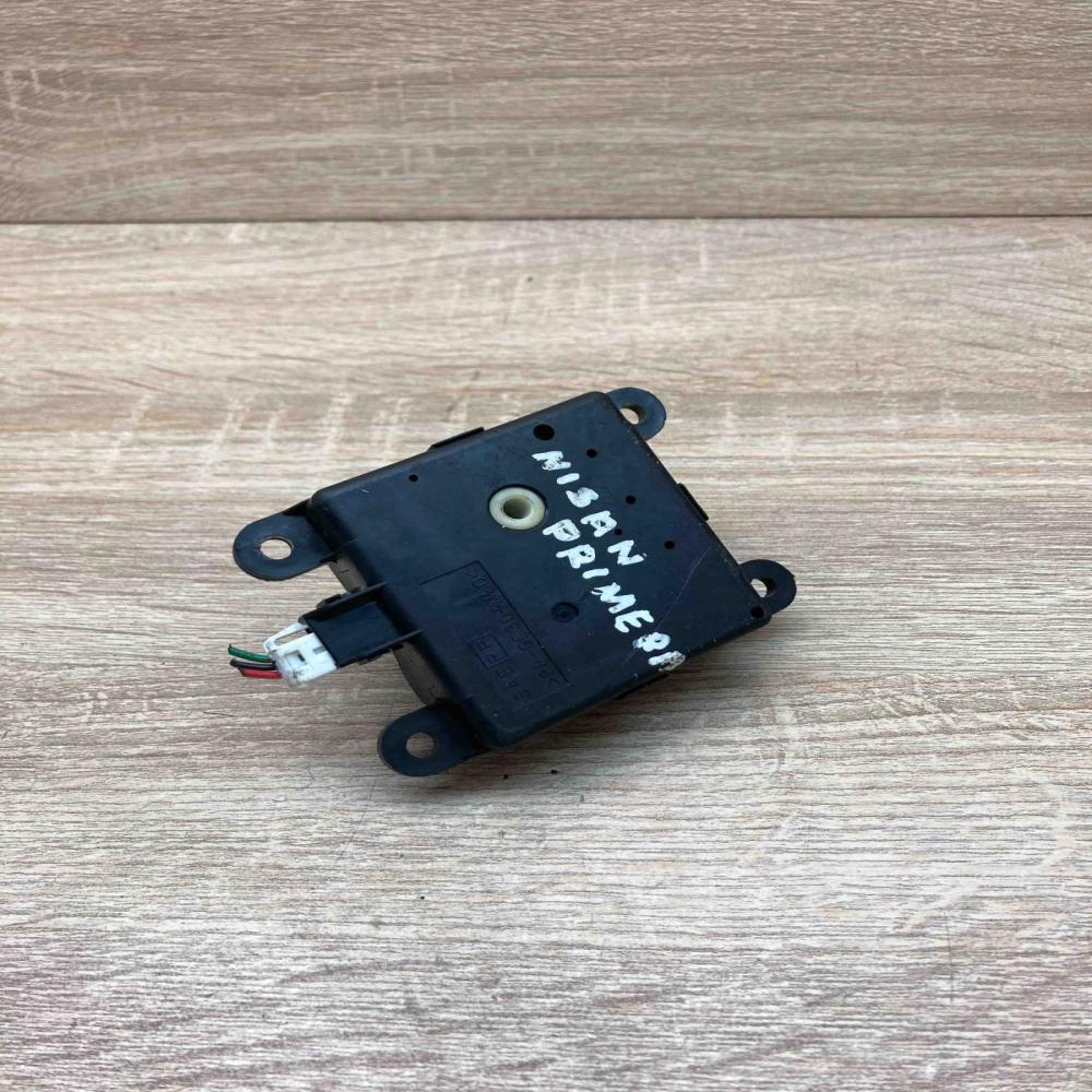 30270 30840   Air flap motor/actuator Nissan Primera