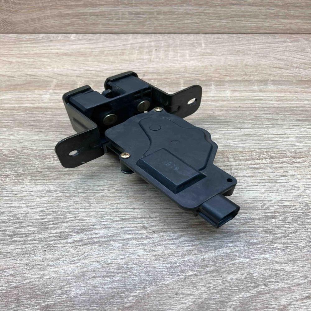 87130 3E000  Tailgate Tailgate/trunk/boot lock/catch/latch KIA Sorento