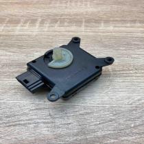 30 93727 00AE D811290 15181  Air flap motor/actuator Opel Zafira B