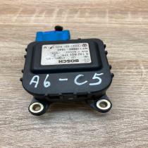 4B1820511M 0132801171  Air flap motor/actuator Audi A6 S6 C5 4B