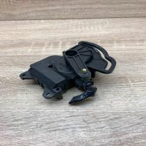 063700 8600   Air flap motor/actuator Toyota Avensis Verso