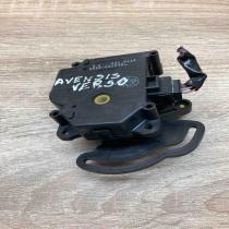 063700 8600   Air flap motor/actuator Toyota Avensis Verso