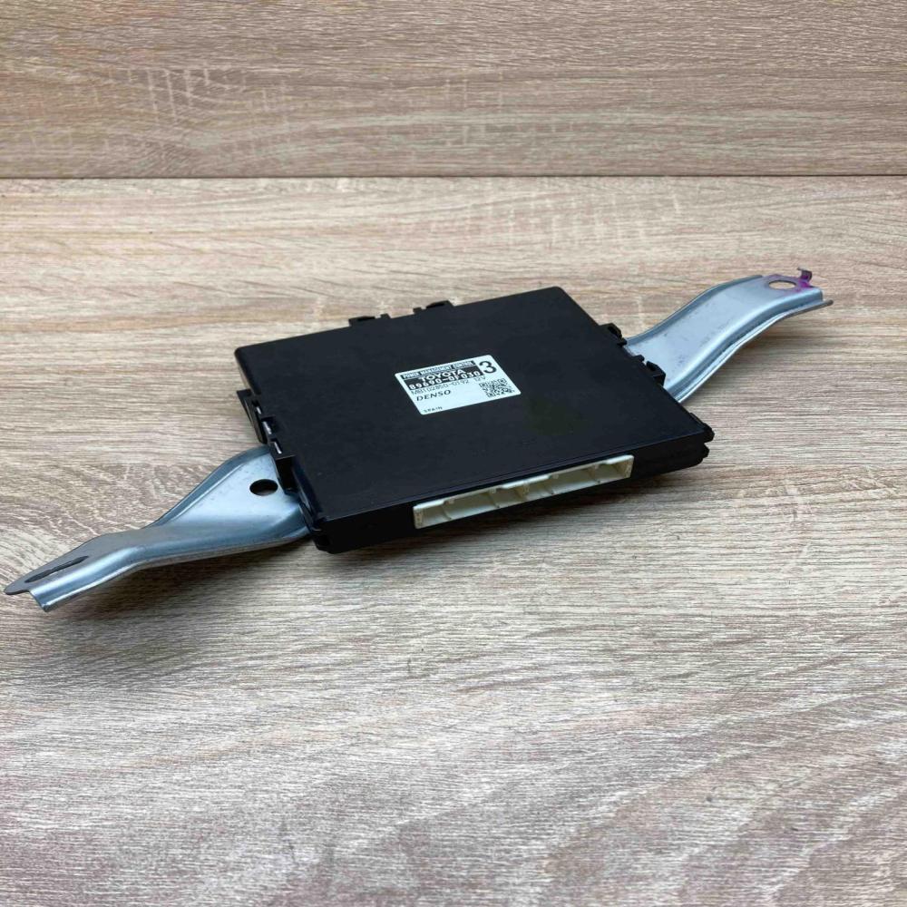 89690 0F030 MB102850 0192  Engine control unit/module ECU Toyota Verso