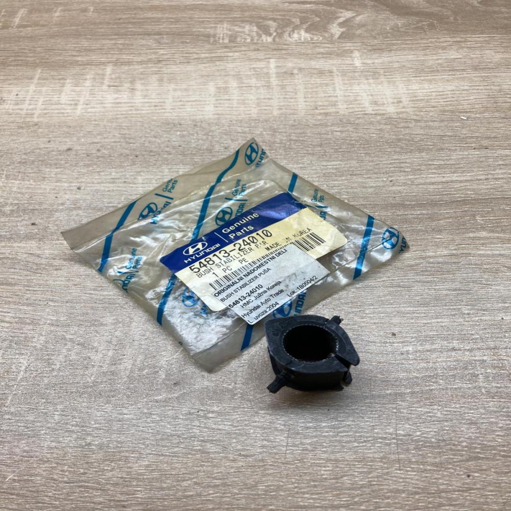 54813 24010   Front anti-roll bar/stabilizer link Hyundai Accent