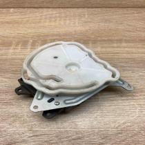 MF113800 2760   Air flap motor/actuator Toyota Avensis T250