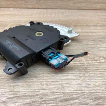 113800 2800   Air flap motor/actuator Toyota Yaris
