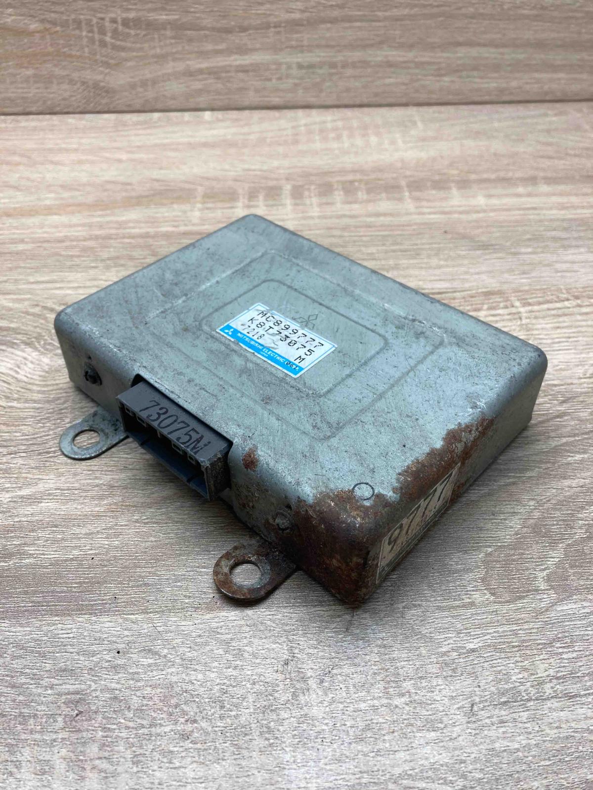 MC899777 K8T73075 7218 Engine control unit/module ECU Mitsubishi Pajero