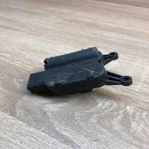 132801363 201005 2 CZ116880 2872 Air flap motor/actuator Volkswagen PASSAT CC