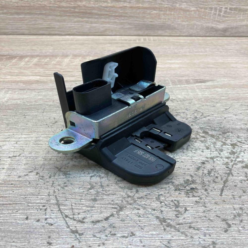 1K6827505F   Tailgate/trunk/boot lock/catch/latch Volkswagen PASSAT B6