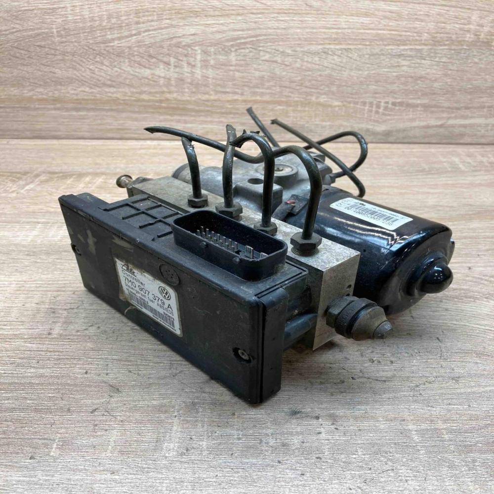 7M0907379A 7M0614111L 95VW2L580DB ABS Pump Ford Galaxy