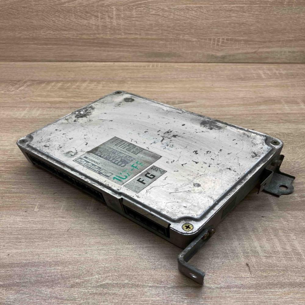 175000 2934   Engine control unit/module ECU Lexus IS 220D-250-350