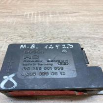 0038200610 0285001050  Airbag control unit/module Mercedes-Benz 190 W201