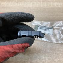 7700838570   Windshield trim Renault Master II