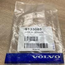 9133085 13444 00RE  Headlight part Volvo 850