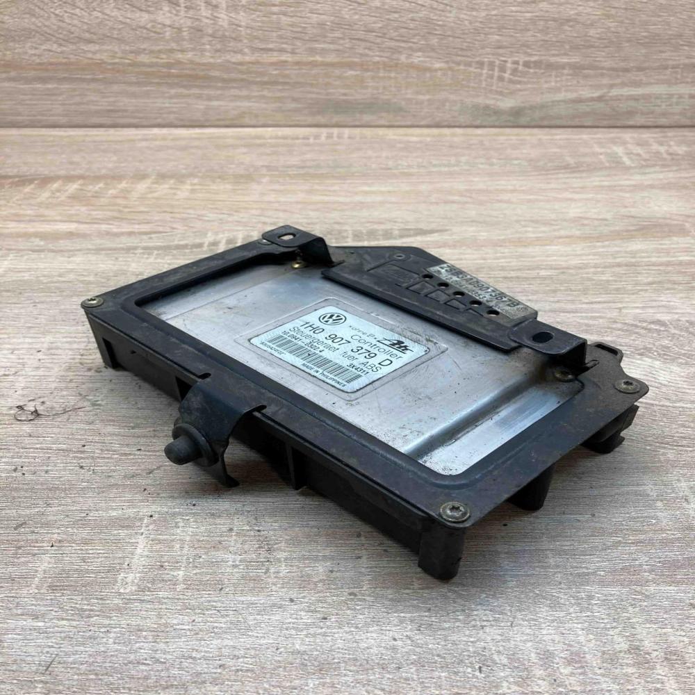 1H0907379D 3X4311  ABS control unit/module Volkswagen Golf III