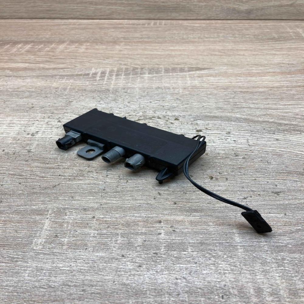 8352489   Aerial antenna amplifier BMW 5 E39