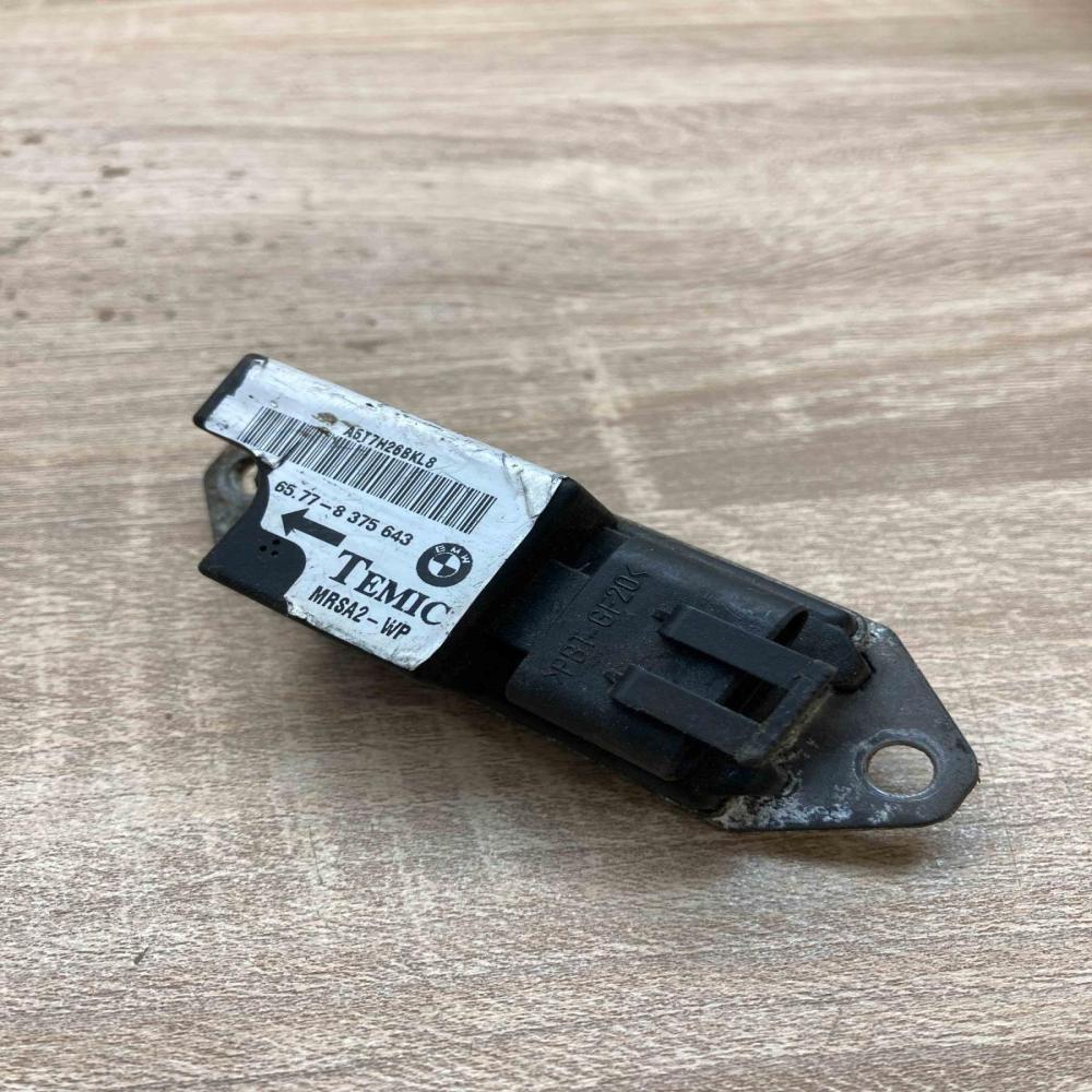 8375643   Airbag deployment crash/impact sensor BMW 5 E39