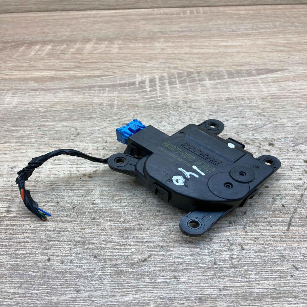 H40073 0880 2F3022  Air flap motor/actuator Hyundai i40