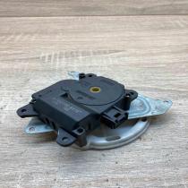 AE063700 8610 10D  Air flap motor/actuator Toyota Avensis T250