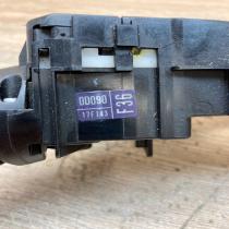 0d090 17f143  F36 Wiper turn signal indicator stalk/switch Toyota Yaris