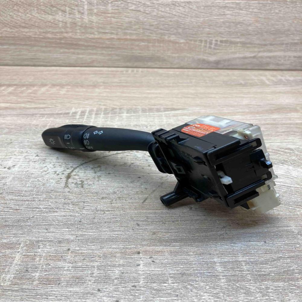 84140 05110 173795 L93 Indicator stalk Toyota Avensis T250