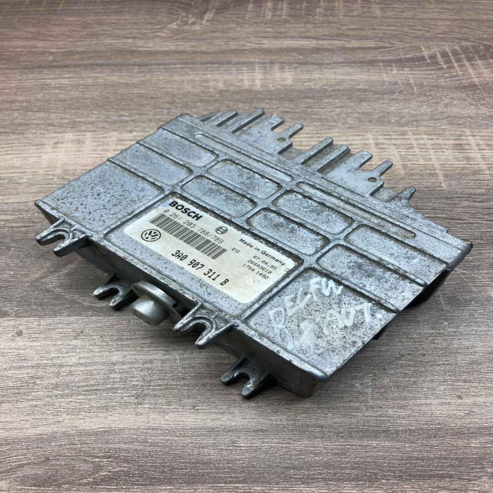 3A0907311B 0261203788  Engine control unit/module ECU Volkswagen PASSAT B4
