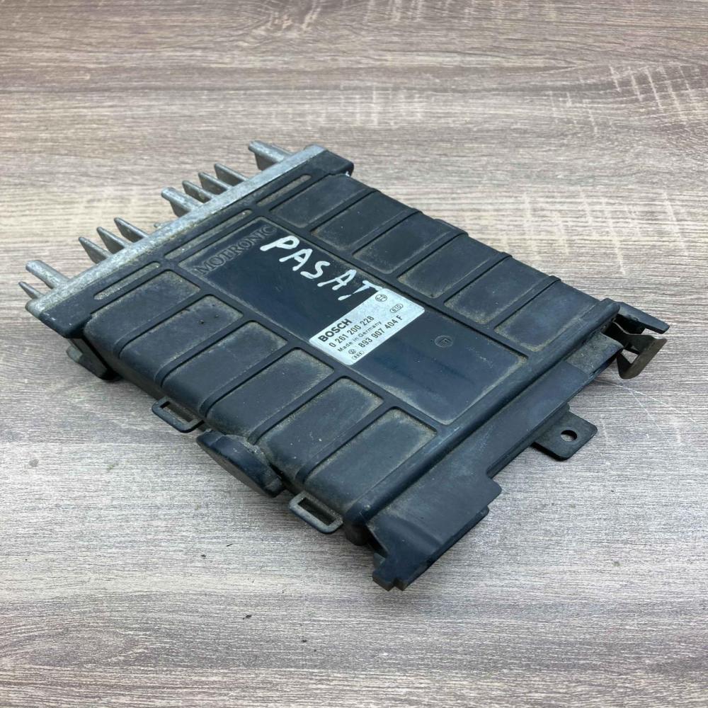 0261200228 893907404F  Engine control unit/module ECU Volkswagen PASSAT B3