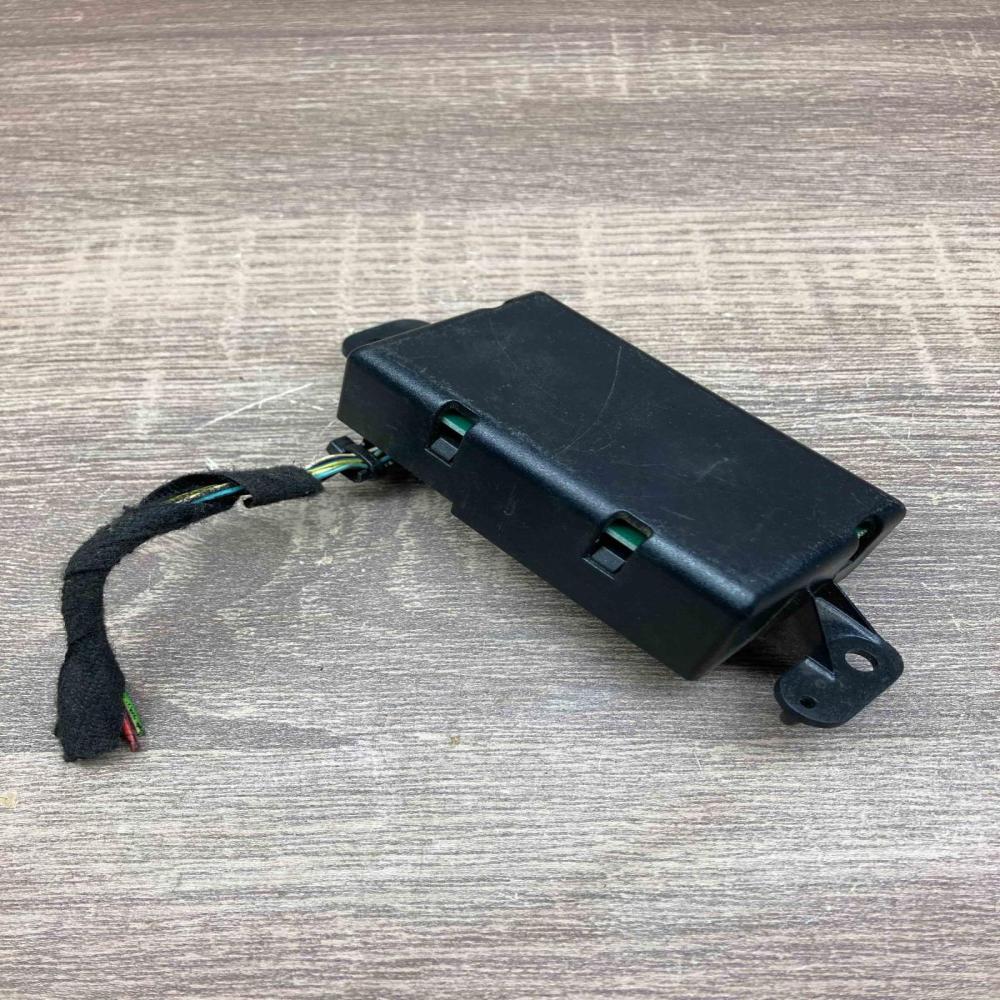 1331247080 610100  Antenna control unit Citroen Jumper
