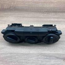 8P1819045 5HB008722  Climate control unit Skoda Octavia Mk2 (1Z)
