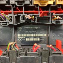 3C0937049J Used  Comfort/convenience module Volkswagen PASSAT B6